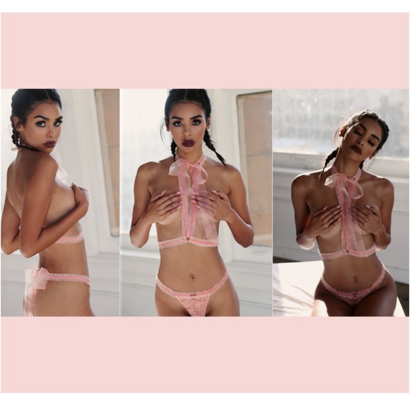 REVOLVE Other - NWT REVOLVE Daydream Nation Princess Necklace Harness Blush One Size